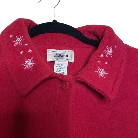 Woman's L.L. Bean Red Button Up Snowflake Fleece Size Large (L) - Picture 4 of 7